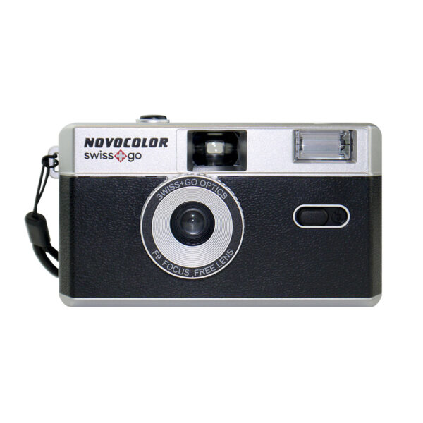 Swiss+Go Novocolor Cámara Analógica 35mm Reusable Flash + funda y correa Negra